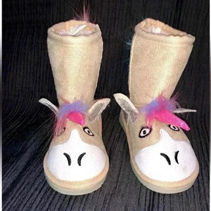 GIRLS MUKLUKS FUZZY UNICORN BOOTS SIZE 9 NWOT